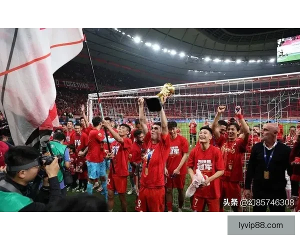 中超最后一位巨星告别 奥斯卡即将加盟圣保罗队开启巴甲新篇章